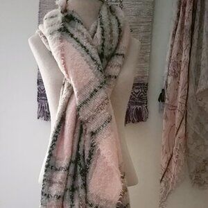 Charlotte Daniel Scarf Soft with Fringe Details